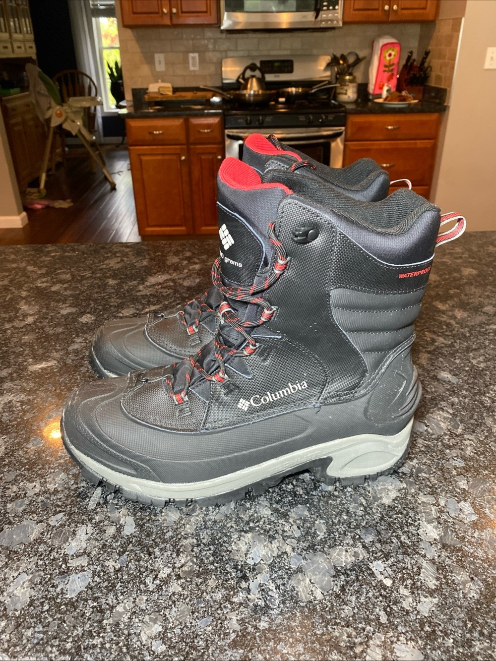 Columbia Men's Bugaboot III Size 11.5 Mid Calf Boot Black BM5980-010